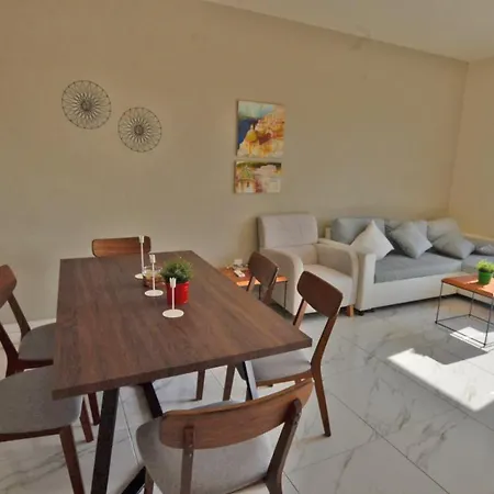 Mythical - 2 Bed Large Communal Pool, Close To Protaras شقة باراليمني