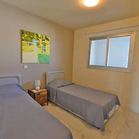 Mythical - 2 Bed Large Communal Pool, Close To Protaras