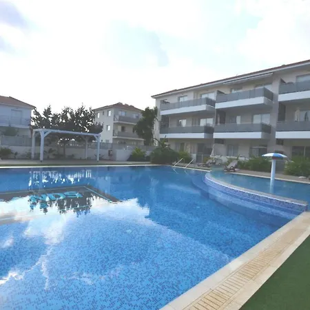 Mythical - 2 Bed Large Communal Pool, Close To Protaras 帕拉利米尼