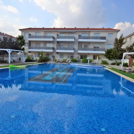 Mythical - 2 Bed Large Communal Pool, Close To Protaras * 파라림니
