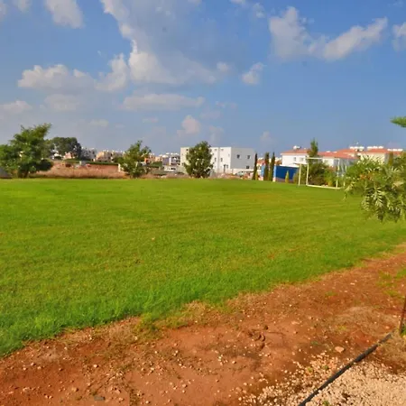 Mythical - 2 Bed Large Communal Pool, Close To Protaras *
